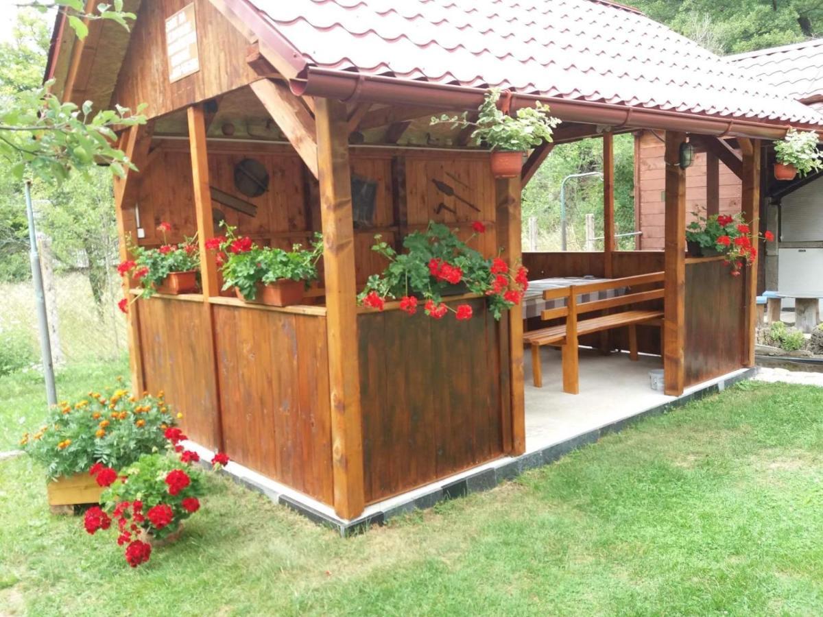 Villa Domacinstvo Ubovic Sipovo Esterno foto