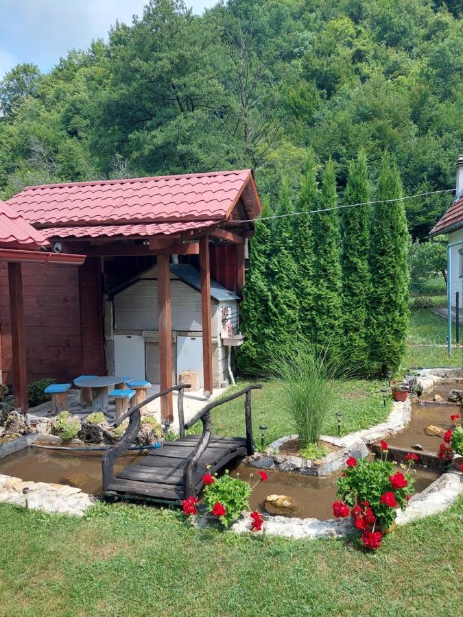 Villa Domacinstvo Ubovic Sipovo Esterno foto