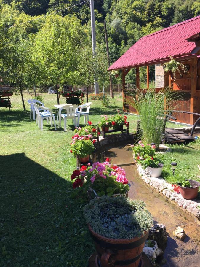 Villa Domacinstvo Ubovic Sipovo Esterno foto